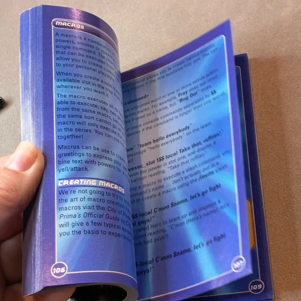 City of Heroes PC Game Manual Original NCSoft Cryptic Studios MMO Guide